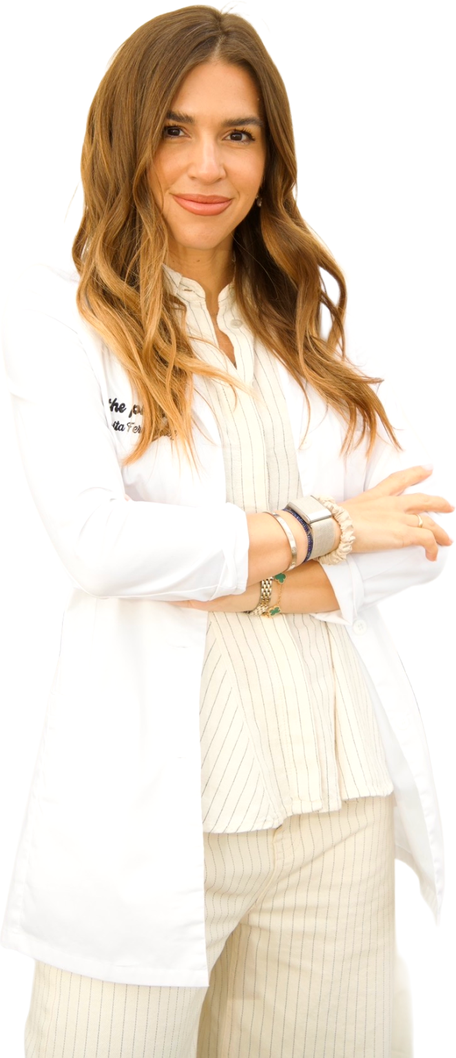 Estefanía Blanco con bata blanca y brazos cruzados